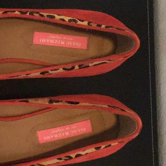 Isaac Mizrahi Pumps - Picture 2 of 5